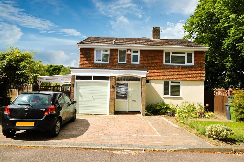 Heathpark Drive, Windlesham 4 bed detached house for sale £835,000