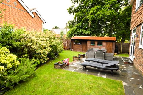4 bedroom detached house for sale, Heathpark Drive, Windlesham