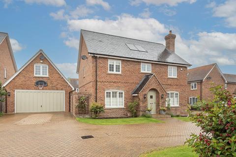 4 bedroom detached house for sale, Williamson Way, Pitstone
