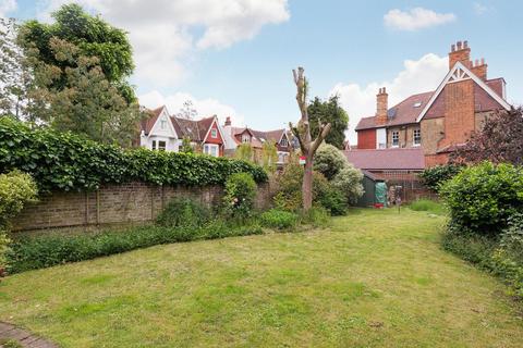 5 bedroom detached house for sale, London W5