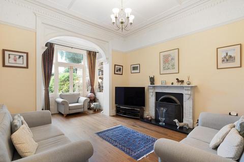 27 Warwick Road, London, W5 3XH