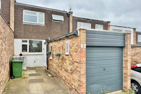 4 bedroom terraced house to rent, Brice Way, Corringham, Stanford-le-Hope, SS17