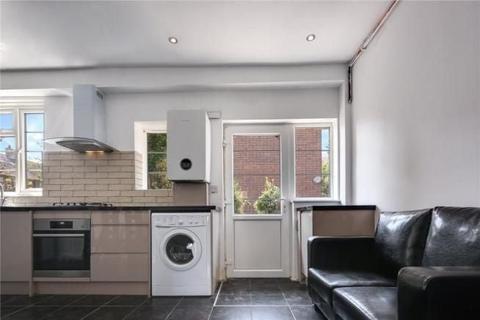 4 bedroom terraced house to rent, Limehouse Townhomes, London E14