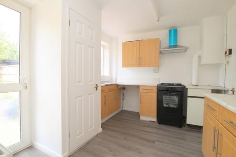 3 bedroom terraced house to rent, Ferring Close, Crawley, West Sussex. RH11 0AN