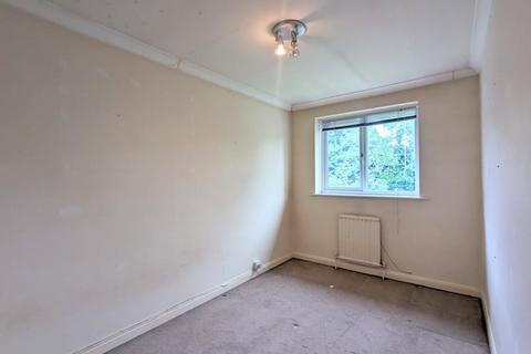 40 Fruen Road, Feltham, TW14 9NR
