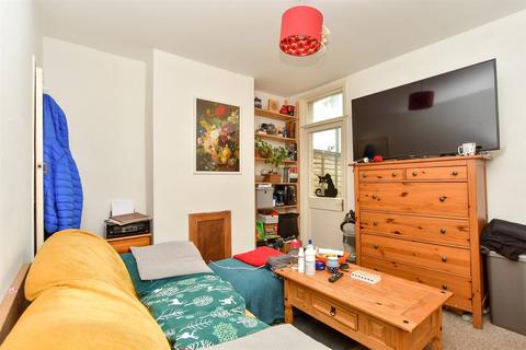 8 Albert Road, Gillingham, ME7 5UX