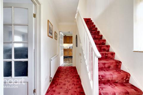 3 bedroom semi-detached house for sale, Southcote Crescent, Basildon