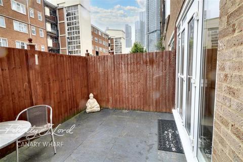 2 bedroom detached house to rent, Chipka Street, E14