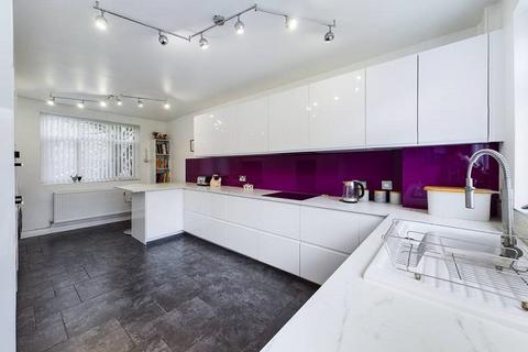 4 bedroom semi-detached house for sale, College Road, Whitchurch, Cardiff. CF14