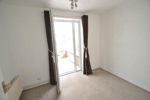 18 Dakings Drift, Halesworth, IP19 8TQ