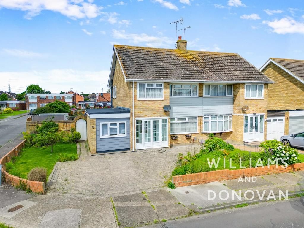 The Lawns, Benfleet 3 bed semidetached house for sale £375,000