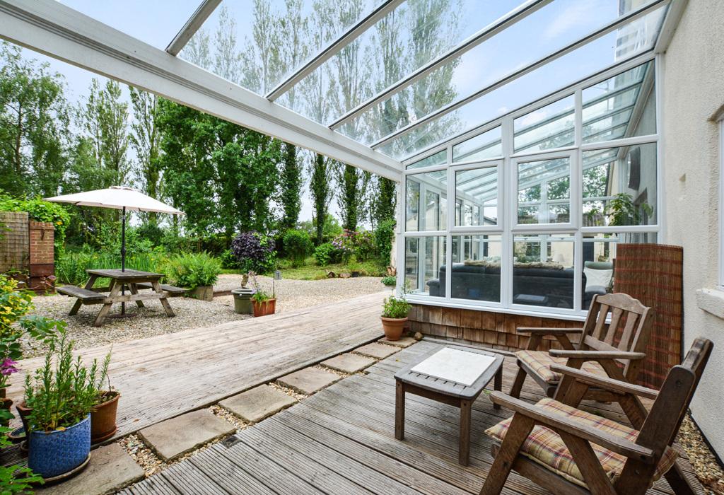 Covered seating area