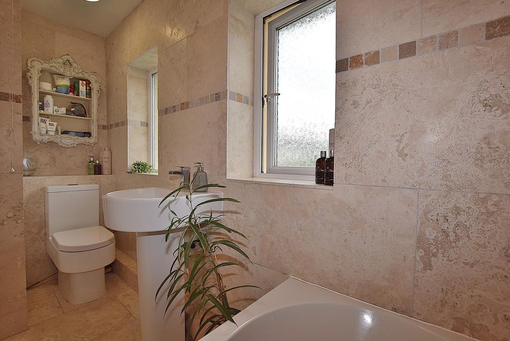 Bathroom alt 01