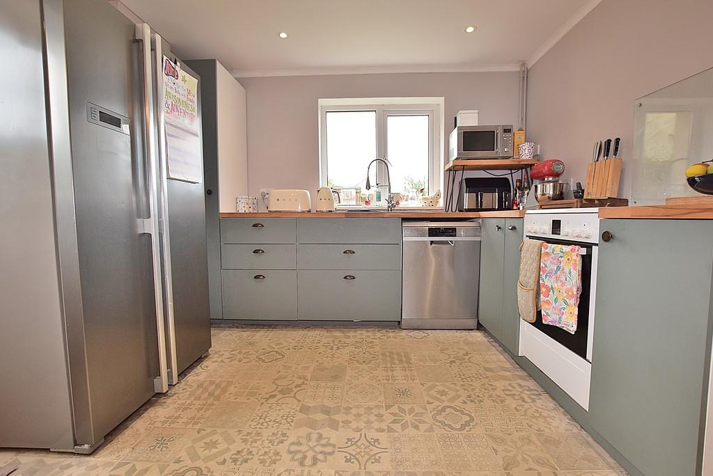 Kitchen alt 01