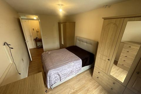 79 Brampton Close, Cheshunt, Waltham Cross, EN7 6HZ