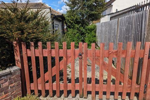 The Bungalow School Lane, Welling, DA16 1TT
