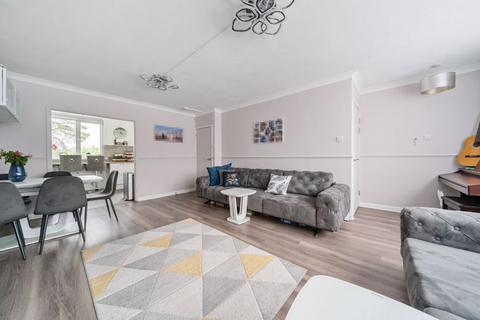 52a Avery Hill Road, London, SE9 2HE