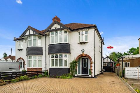 56 Ebbisham Road, Worcester Park, KT4 8NE