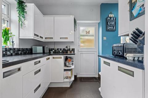 56 Ebbisham Road, Worcester Park, KT4 8NE