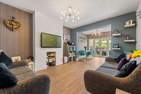 56 Ebbisham Road, Worcester Park, KT4 8NE
