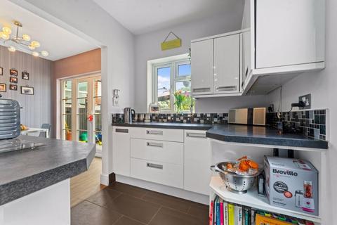56 Ebbisham Road, Worcester Park, KT4 8NE