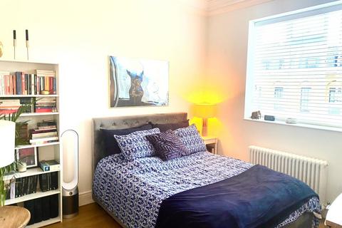 1 bedroom flat to rent, 31 Trinity Church Square, Southwark, London, SE1