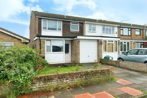 3 bedroom end of terrace house to rent, Jervis Avenue, Langney Point, Eastbourne, BN23