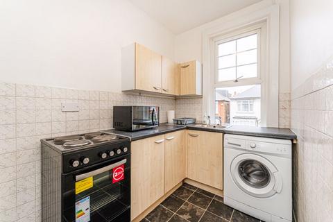 1 bedroom apartment for sale, Sidney Avenue, London, N13