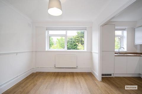 2 bedroom apartment to rent, Southbourne Gardens, Lee