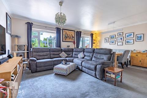 4 bedroom chalet for sale, Hill View Road, Northbourne, BH10