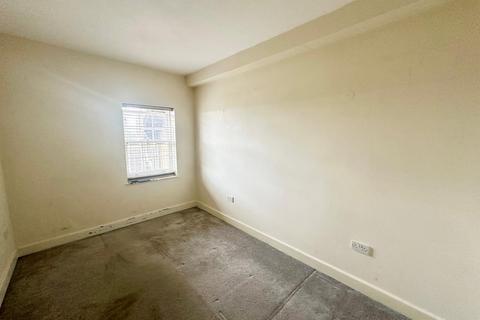 2 bedroom flat to rent, The Heights, Rochester ME1
