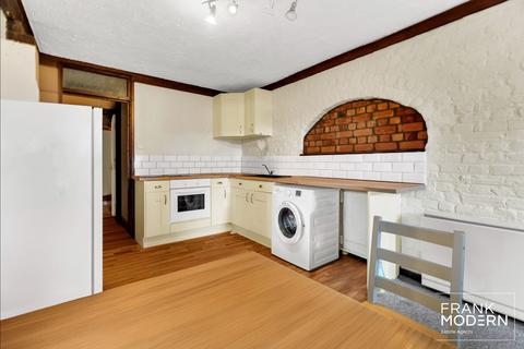 2 bedroom ground floor flat for sale, West Bank, Sutton Bridge, PE12