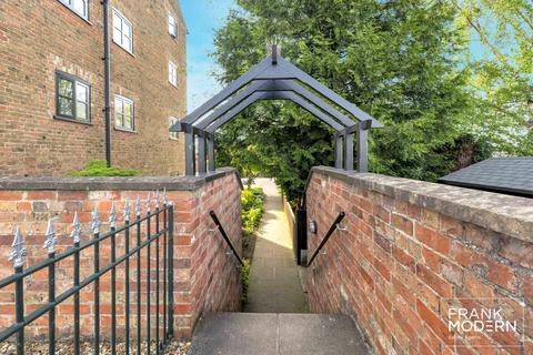 2 bedroom ground floor flat for sale, West Bank, Sutton Bridge, PE12