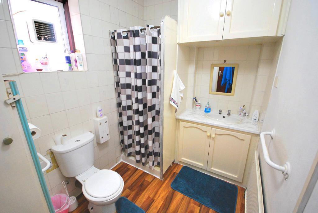 Bathroom, W/C & Handbasin
