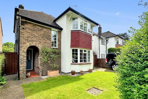 4 bedroom detached house for sale, Ownstead Gardens, Sanderstead, Surrey, CR2 0HH
