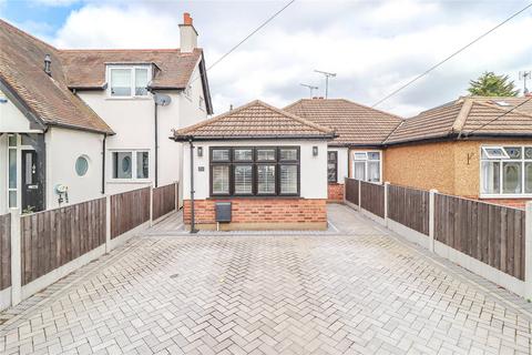 2 bedroom bungalow for sale, Kings Gardens, Upminster, RM14