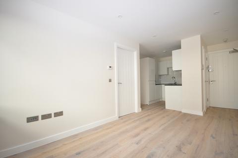 1 bedroom apartment to rent, North Street Horsham RH13