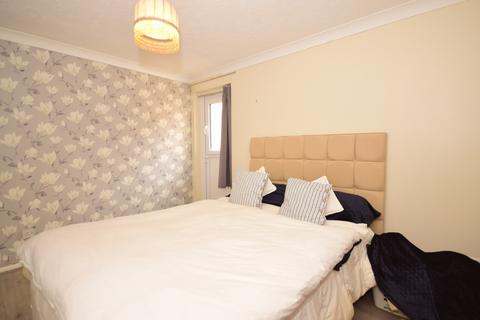 2 bedroom ground floor flat to rent, Ryde PO33