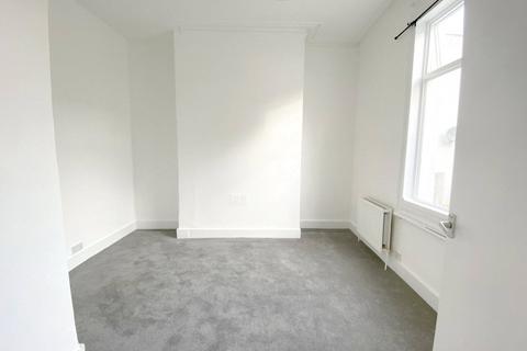 1 bedroom apartment to rent, Clifton Road, London, SE25