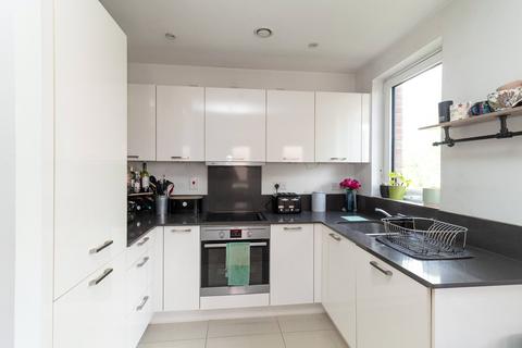 2 bedroom apartment for sale, Green Lane, Edgware, HA8