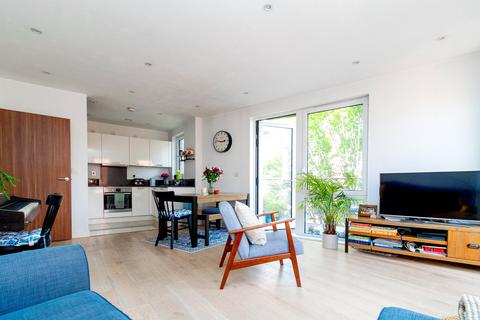 2 bedroom apartment for sale, Green Lane, Edgware, HA8