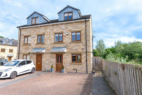 4 bedroom townhouse for sale, Berry Close, Baildon, Shipley, West Yorkshire