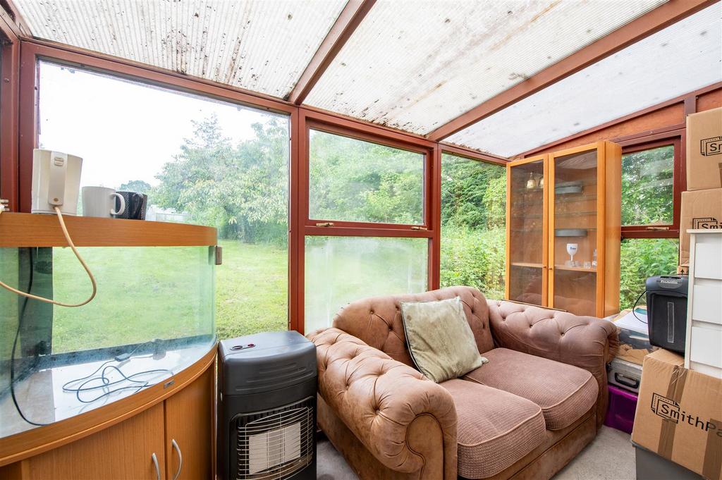 Lindridge Lodge - internals-5.JPG