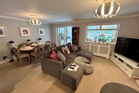 4 bedroom house for sale, Upshire Road, Waltham Abbey