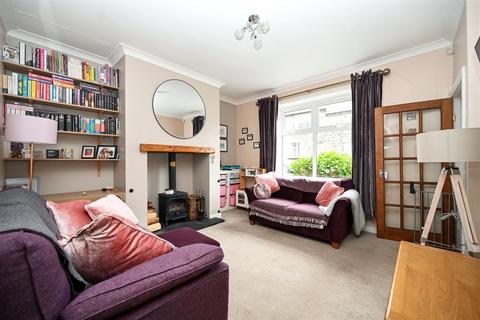 2 bedroom terraced house for sale, Ashtofts Mount, Guiseley, Leeds