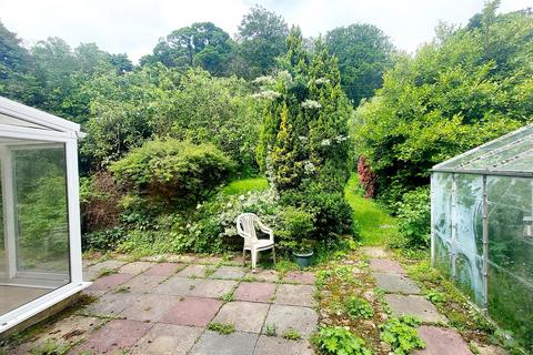 12 Highlands Close, Corsham, SN13 0LA