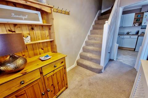 3 bedroom terraced house for sale, Lynmouth Avenue, Morden