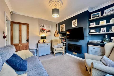 3 bedroom terraced house for sale, Lynmouth Avenue, Morden