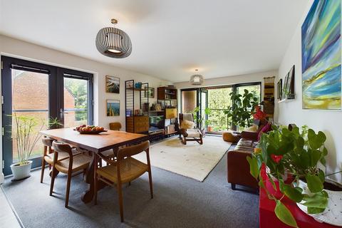 2 bedroom flat for sale, Park View Avenue, Gateshead NE9