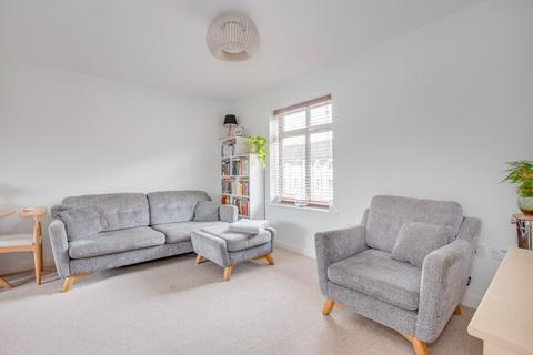 2 bedroom flat for sale, Stubwick Court, Old Saw Mill Place,  Little Chalfont, Buckinghamshire, HP6 6FF